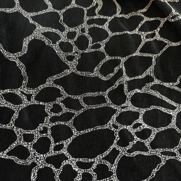 ARTEX COLLECTION Off Shoulder Top Size Small Very Stretchy Big Buckle Detail - Picture 8 of 10